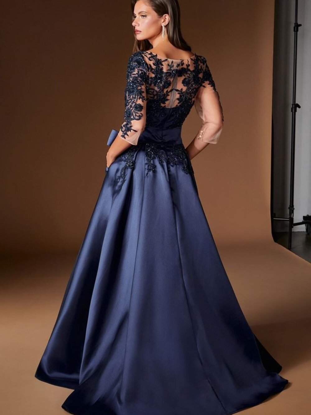 NAVY BLUE FORMAL MOTHER OF THE BRIDE DRESS WITH SLEEVES. NEW LONG LACE MIKADO - Picture 3 of 5